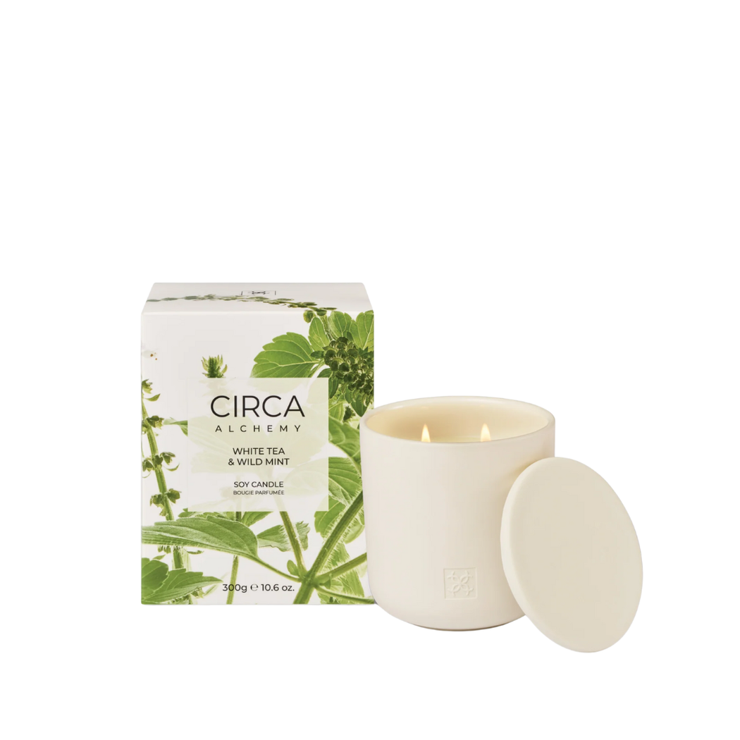 Soy Candle 300g | White Tea & Wild Mint